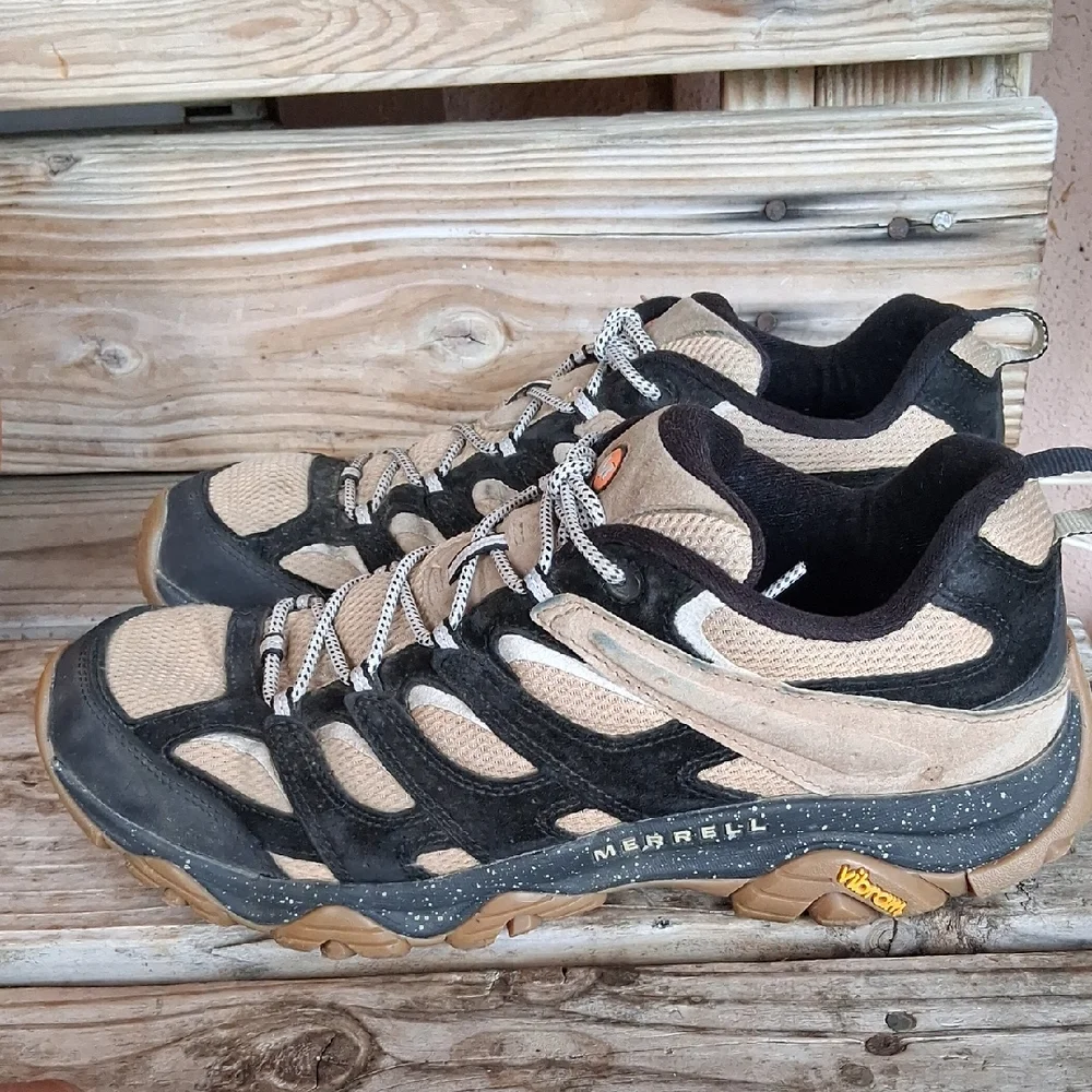 Merrell Men's Black and Tan Athletic Shoes - Picture 6 of 11